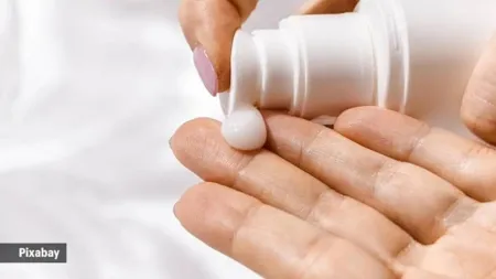 Dermatologist demonstrates whether two-finger sunscreen application is necessary for Indian skin