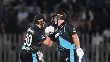 Cricket: Mark Chapman onslaught guides Blackcaps to bounce back win over Pakistan in third Twenty20 International