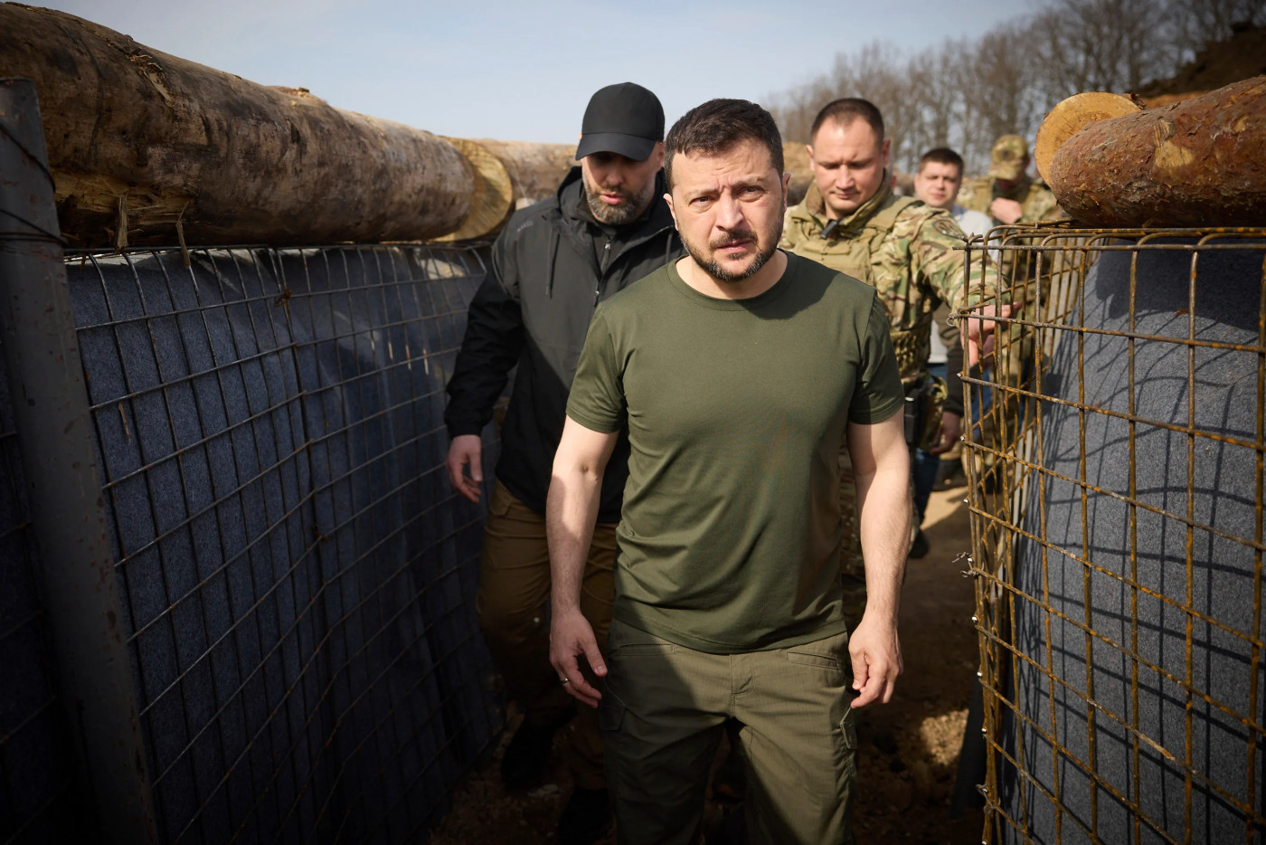 Zelenskyy welcomes US aid to Ukraine, urges rapid transfer of weapons