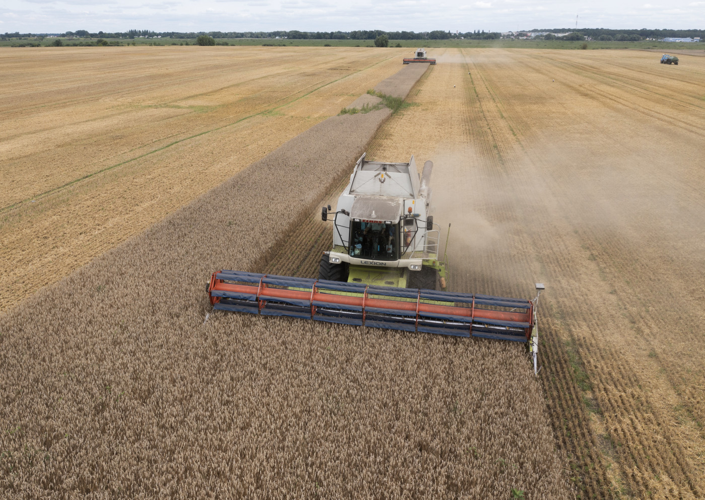 Ukraine’s agriculture minister suspected of corrupt land grab