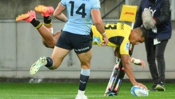 Super Rugby Pacific: Hurricanes rebound from defeat with resounding win over NSW Waratahs at Wellington