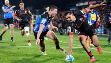 Super Rugby Pacific: Chiefs romp over hapless Western Force, but lose All Blacks Damian McKenzie, Samipeni Finau to injury