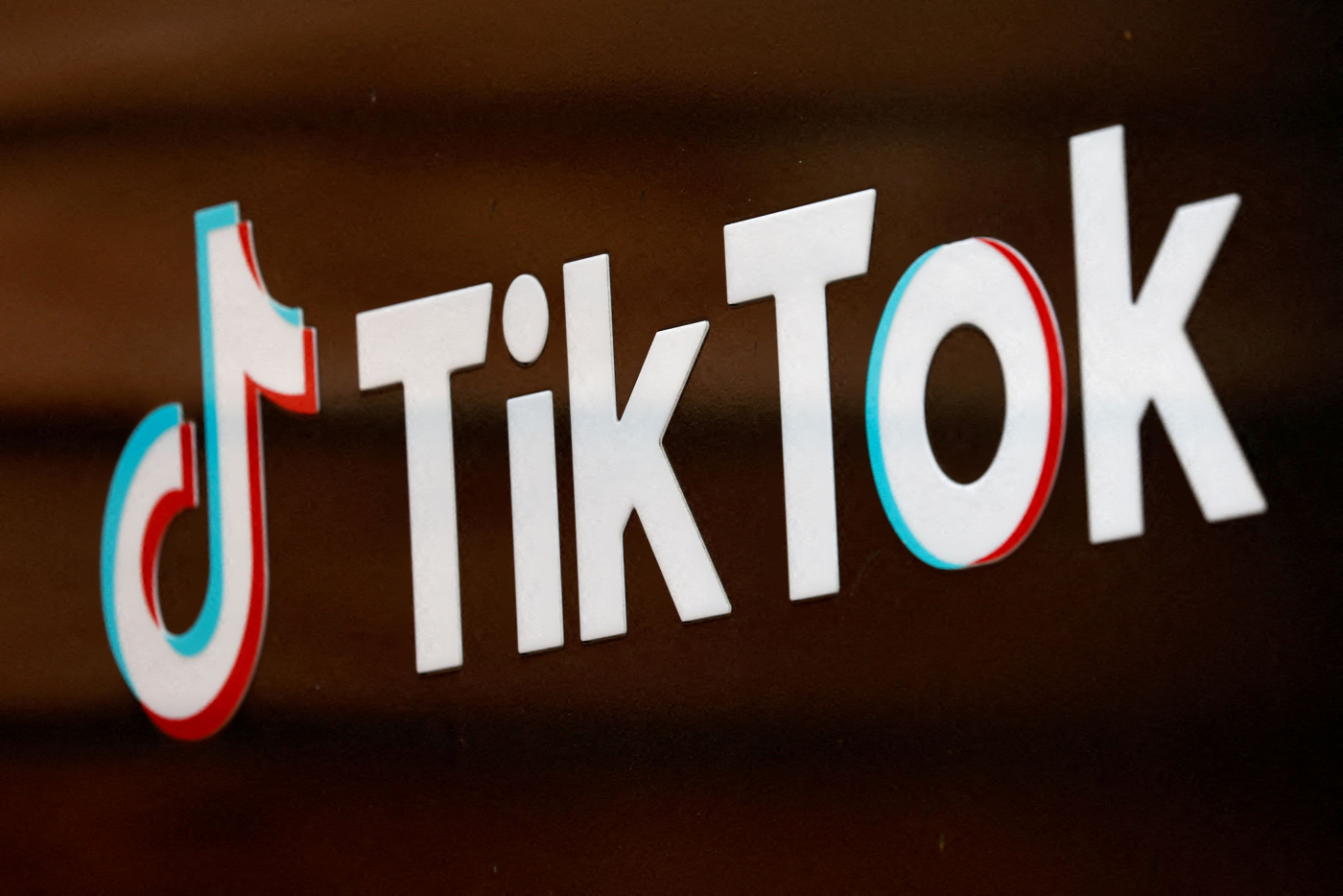 TikTok begins automatically labeling AI-generated content