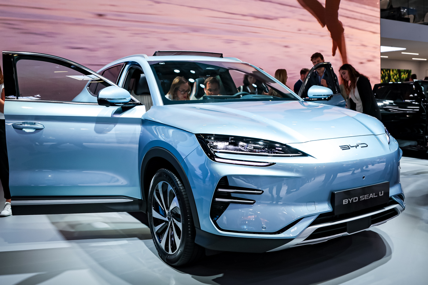 Chinese EV makers continue aggressive push into Europe under growing threat of tariffs