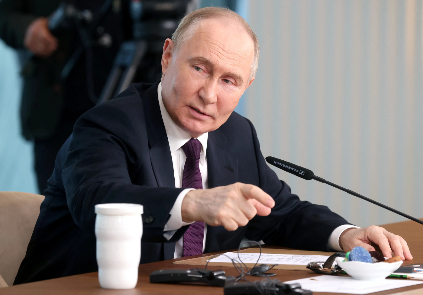 Putin warns West over Ukraine armaments, nuclear arsenal in news conference