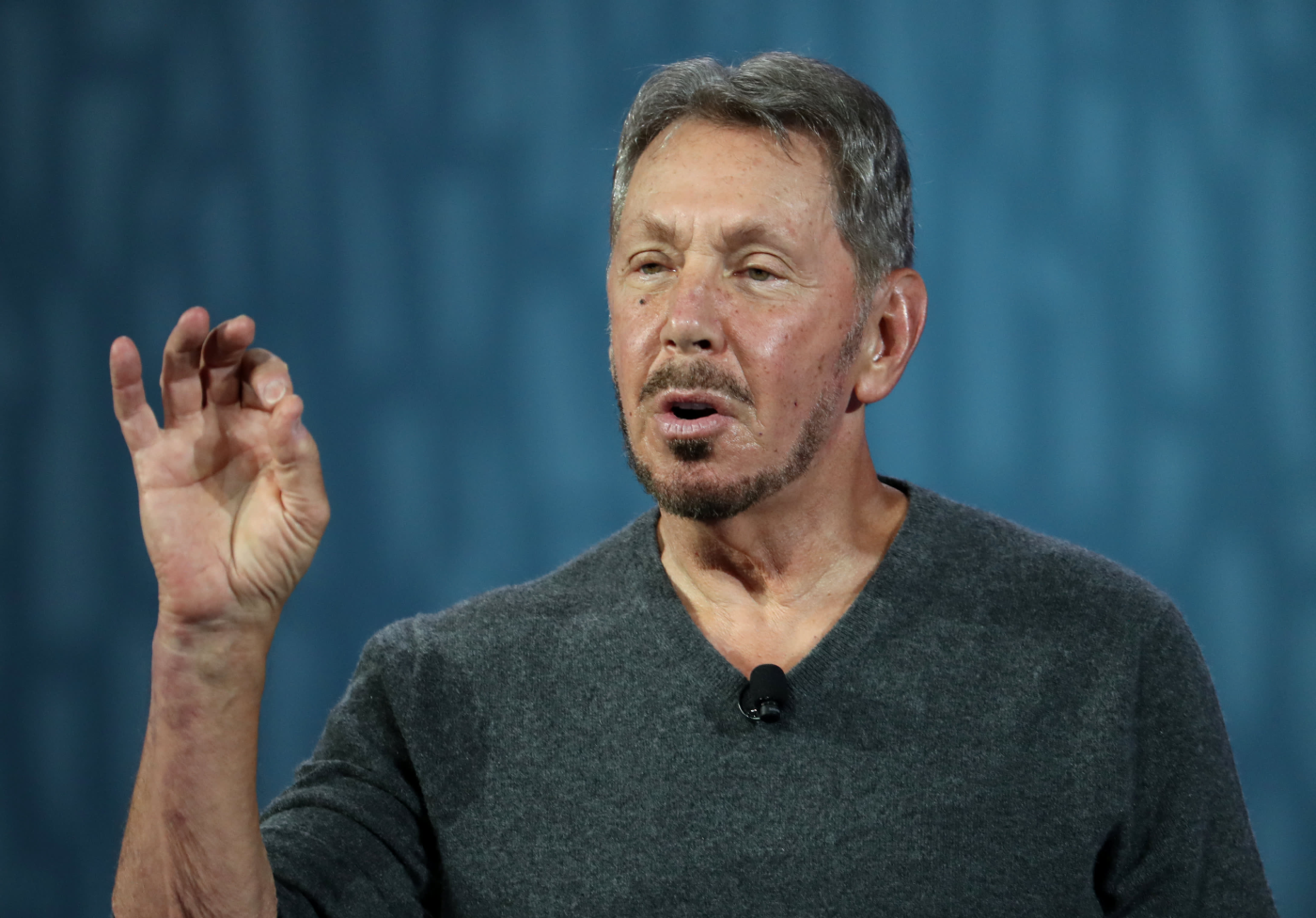 Oracle stock pops 10% on AI demand, new deals with Google and OpenAI