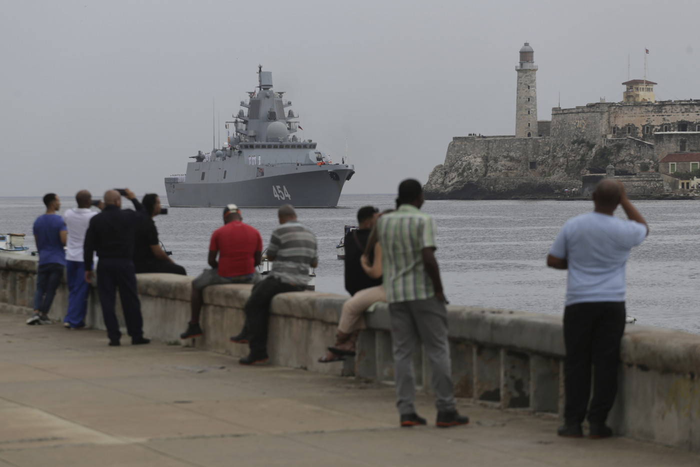 Russian navy fleet, including frigate, nuclear-powered sub, arrives in Cuba