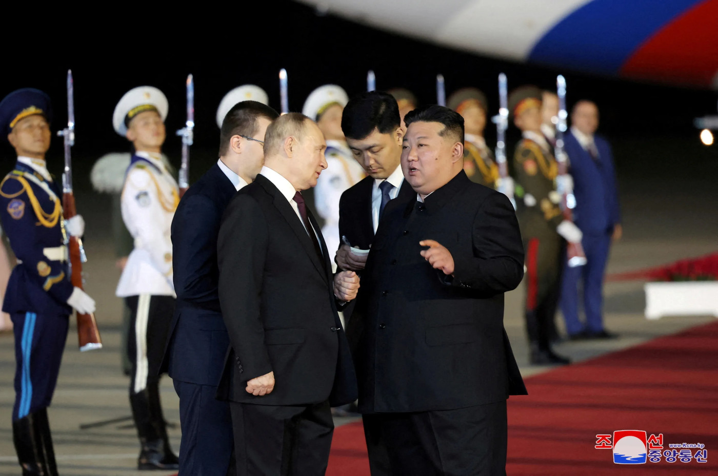 Putin and Kim begin talks as Pyongyang rolls out red carpet welcome