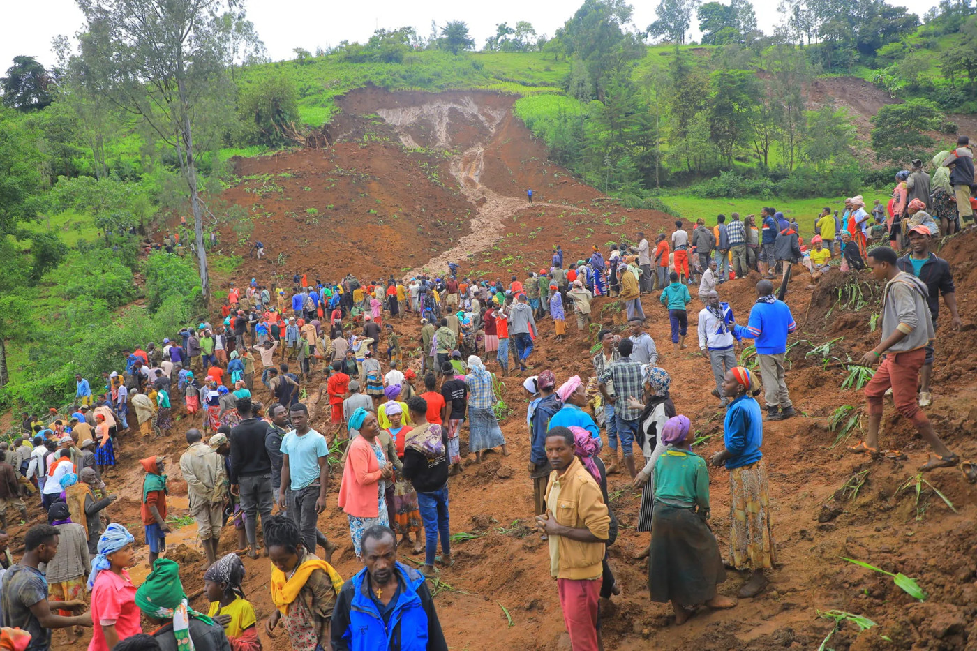 Over 100 people killed in twin Ethiopia landslides