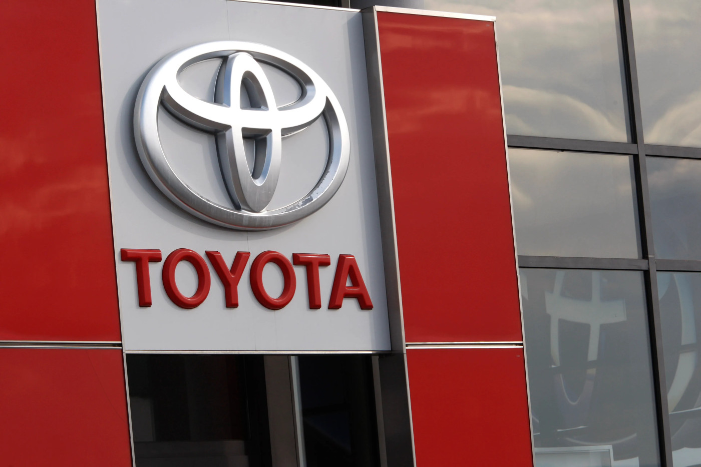 Japan protests Russia ban on 13 business executives, including Toyota head