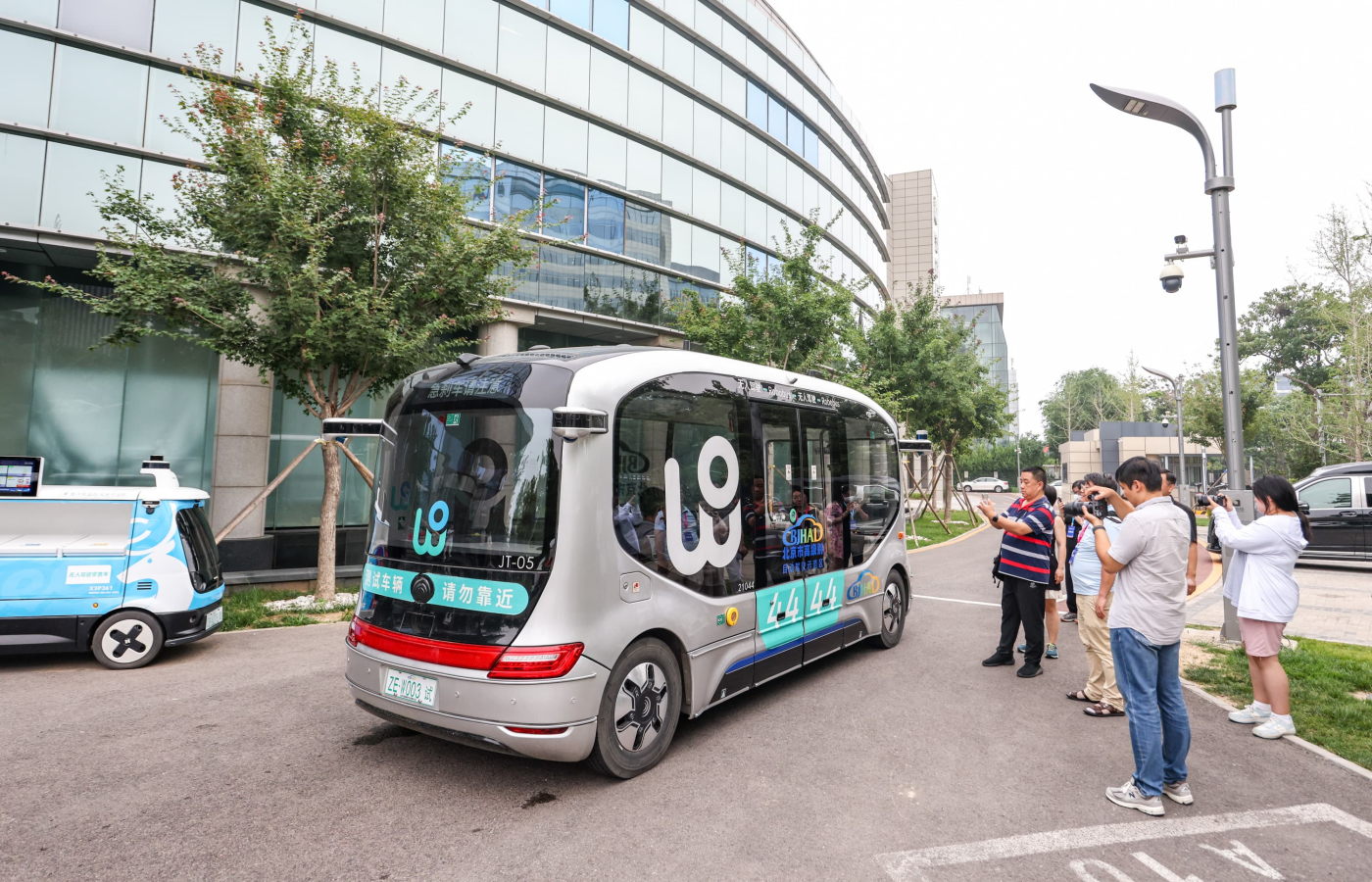 Self-driving tech company WeRide accelerates global expansion as transportation industry adopts AI