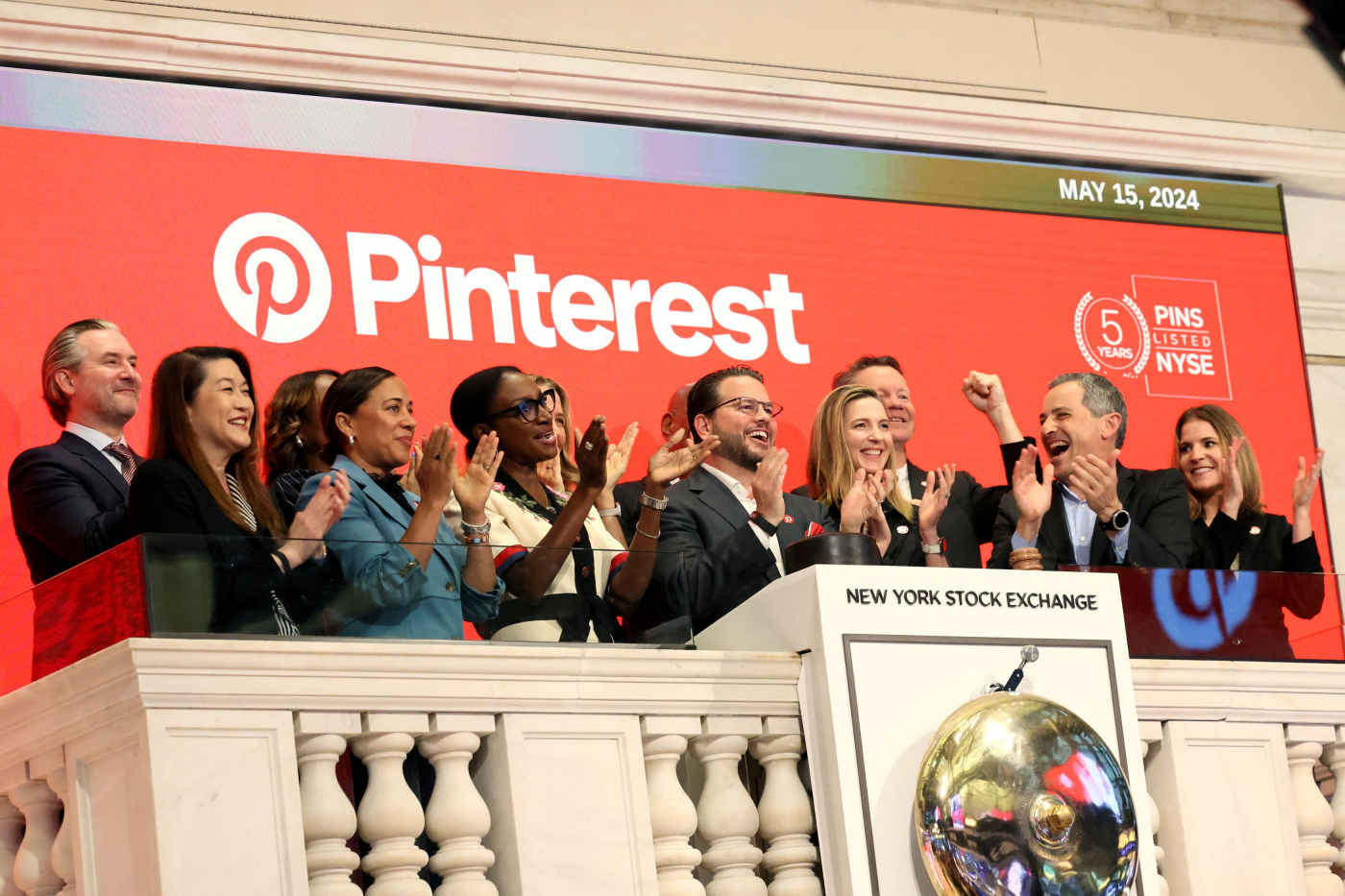 Pinterest shares tumble on weak guidance