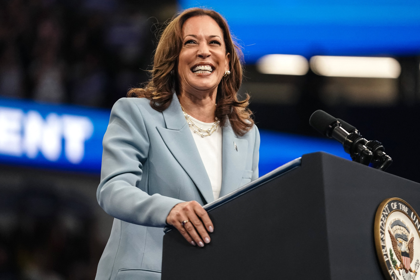 Kamala Harris gets support of more than 100 VCs and tech execs in online pledge