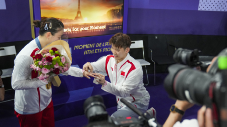 Badminton: Huang Ya Qiong wins Olympic gold and then says yes marriage proposal