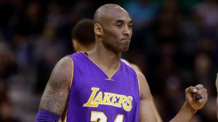 Kobe Bryant’s locker sells for $2.9 million, while Lakers unveil his statue