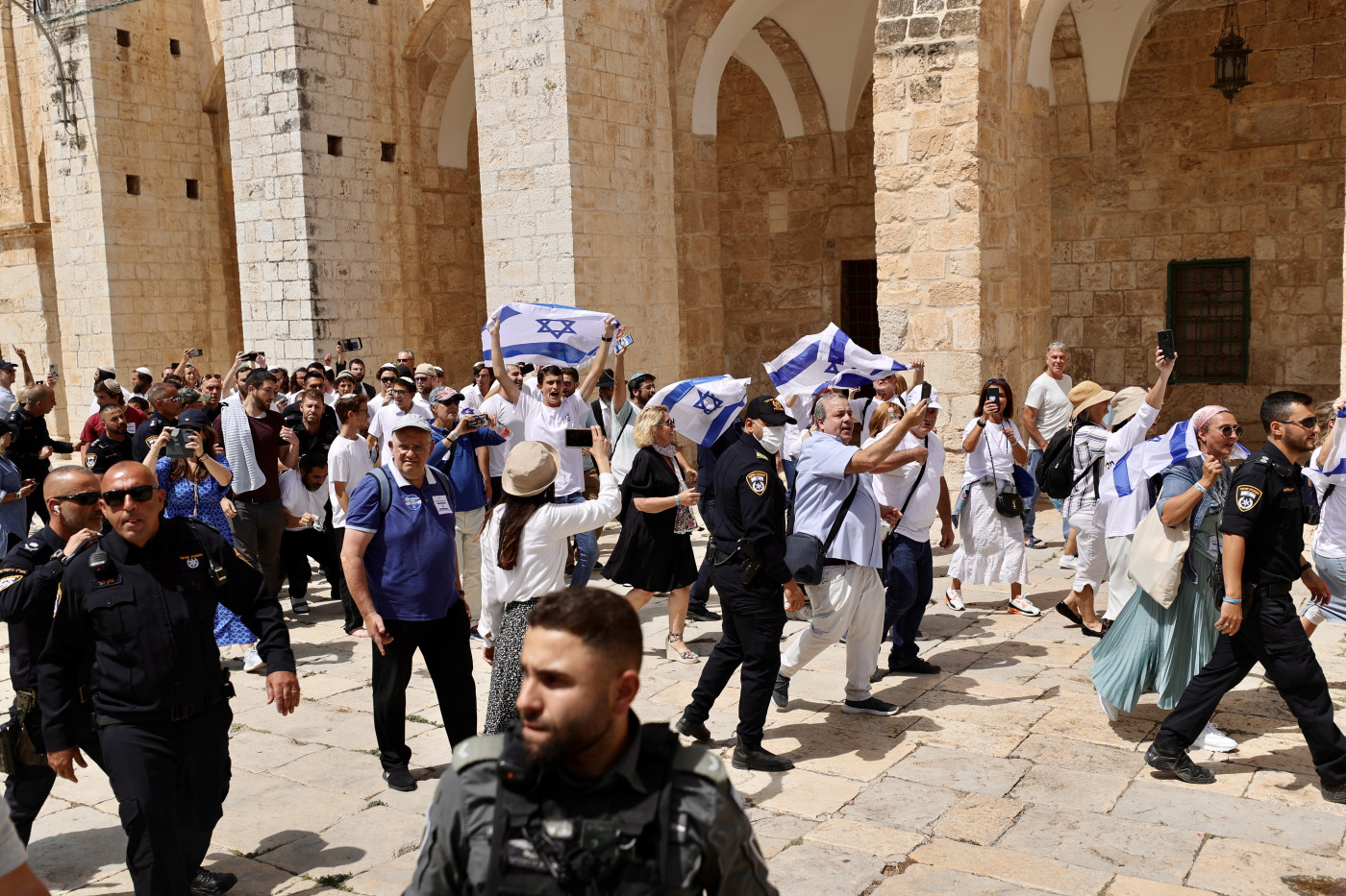 Israeli crowds storm Al-Aqsa Mosque, West Bank villages, on Jewish holiday