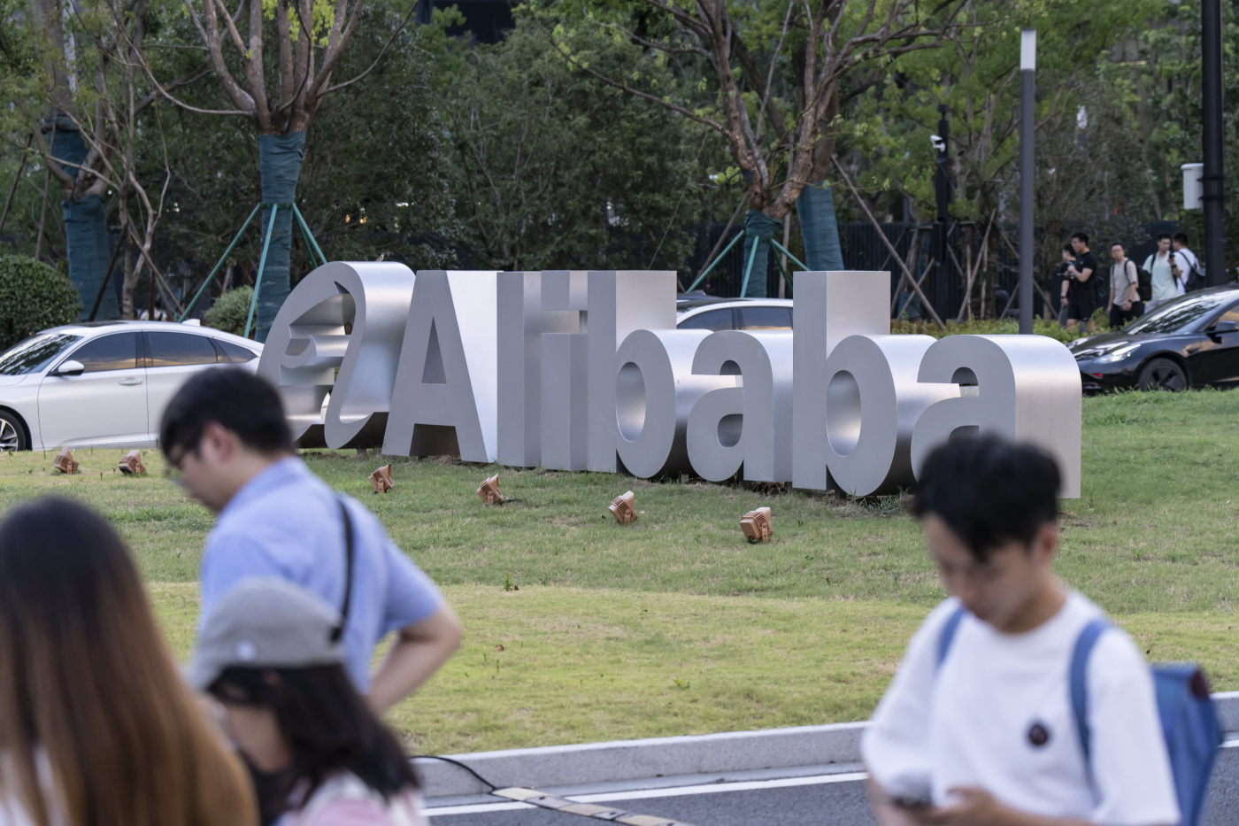 Alibaba shares dip 3% in premarket after earnings miss expectations despite cloud acceleration