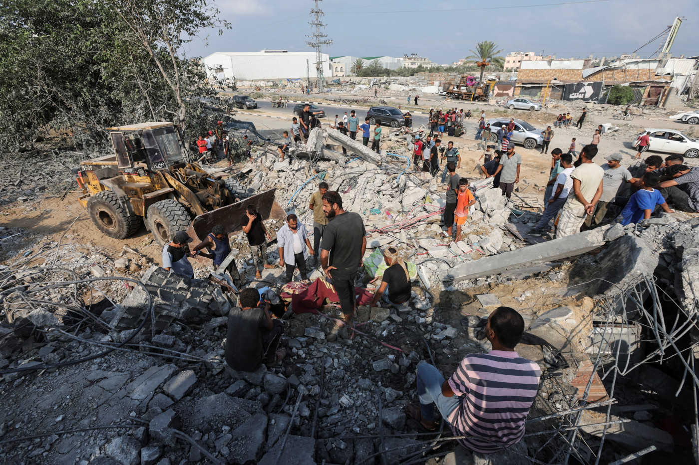 Israeli attack on Gaza shelter kills 15 members of one Palestinian family