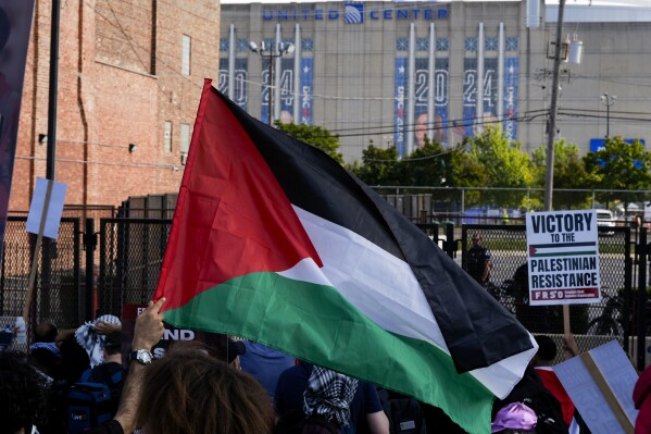 DNC panelists discuss war in Gaza as Harris tries to ease tension with pro-Palestinian activists