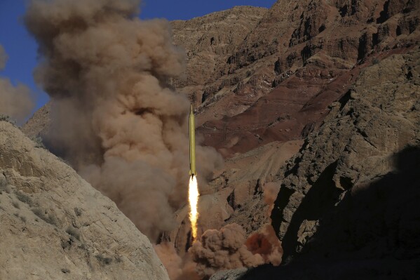 US believes Iran has transferred short-range ballistic missiles to Russia,  sources say