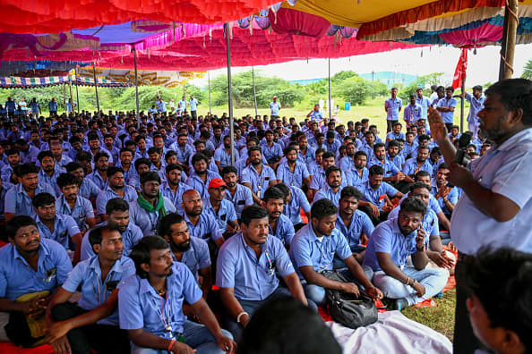 Samsung shares fall as workers' strike at India plant continues after talks fall through